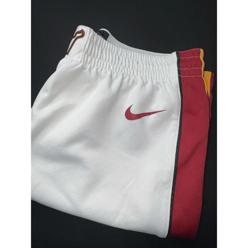 Vintage Rare Nike Miami Heat NBA White Basketball Shorts Mens Sz XL White
